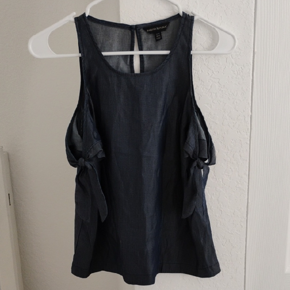 Banana Republic Black Sleeveless Tie Front Tank Top